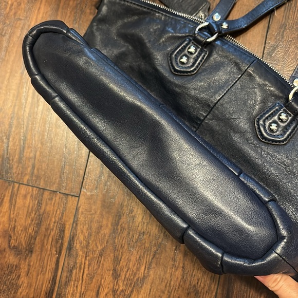 Coach Ashley Purse - Picture 6 of 9